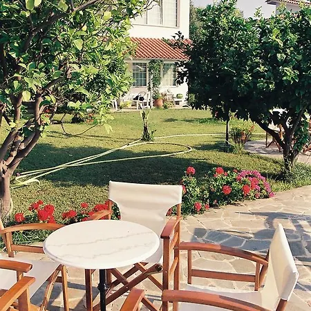 Guest house Nicolas Village Club Neos Erineos