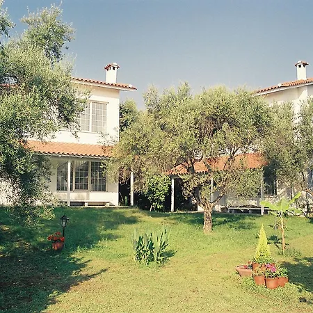 Penzion Nicolas Village Club Neos Erineos