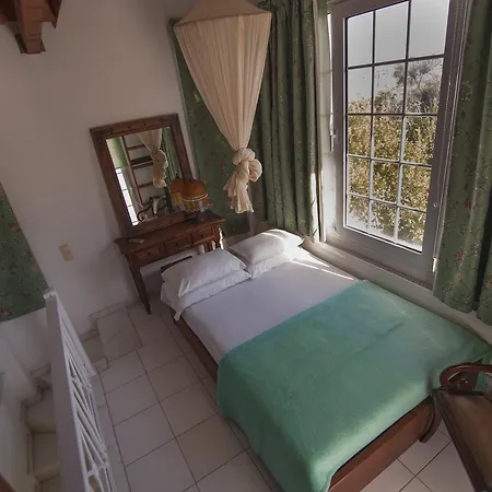 Konukevi Nicolas Village Club Neos Erineos