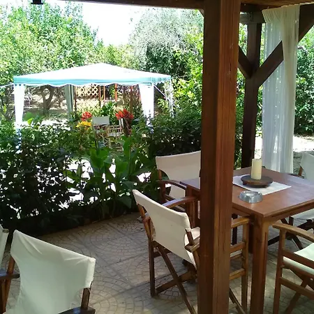 Nicolas Village Club *