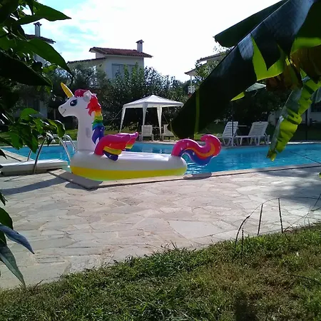 Nicolas Village Club * Neos Erineos