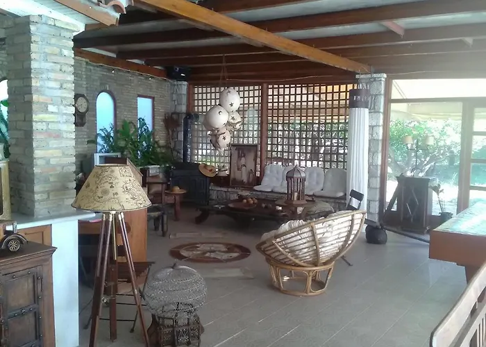 Casa de hóspedes Nicolas Village Club